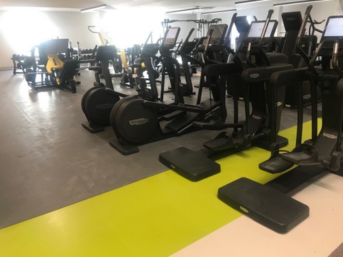 Sopraelevato con PVC  Autoposante 1 .jpg